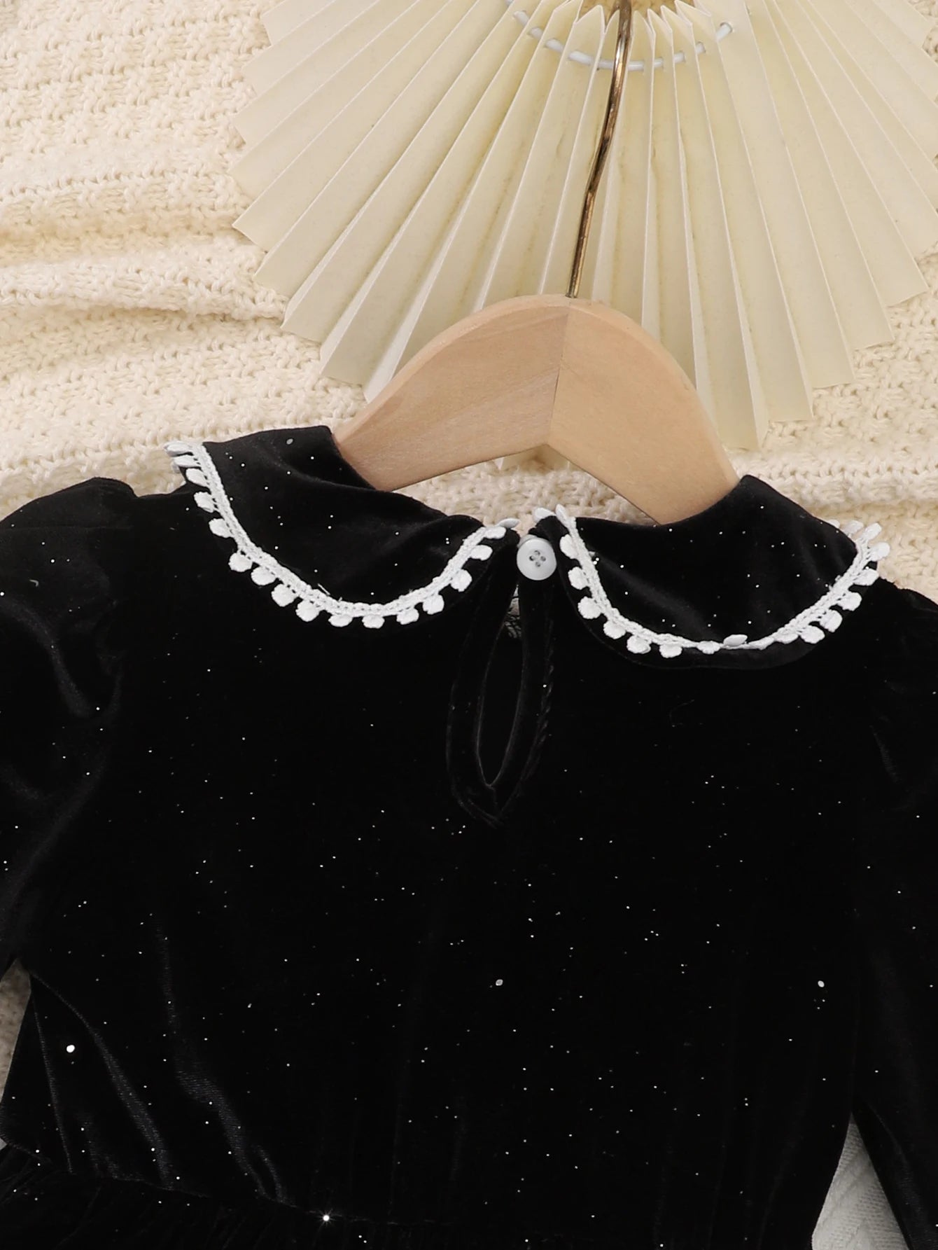 New Fashionable Dress For Girls In Spring And Autumn: Black Polka Dot Velvet Party Long-Sleeved Dress